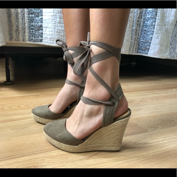 Brash Shoes - Lacing wrapped wedges